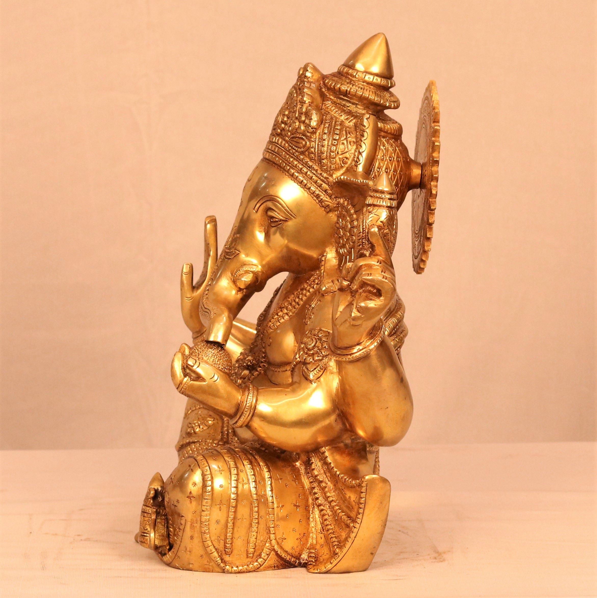 GOLDEN BRASS GANESH STATUE Buy exclusive brass statues, collectibles