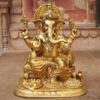 Ganesha_statue_with_Laddu_Thali