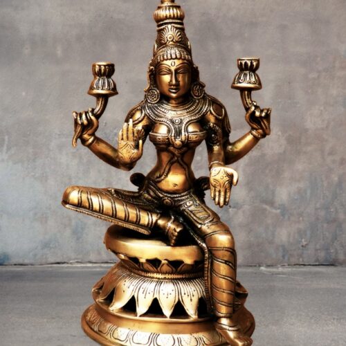 Brass_Chola_Lakshmi_Statue