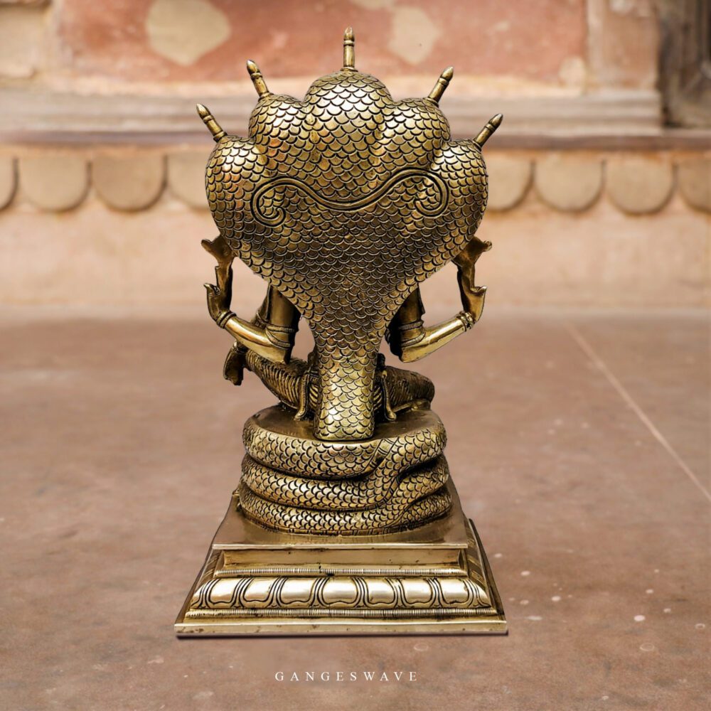 Vishnu_on_Seshnaag_Statue