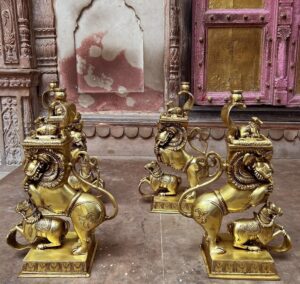 Artistic Table Decor Stand