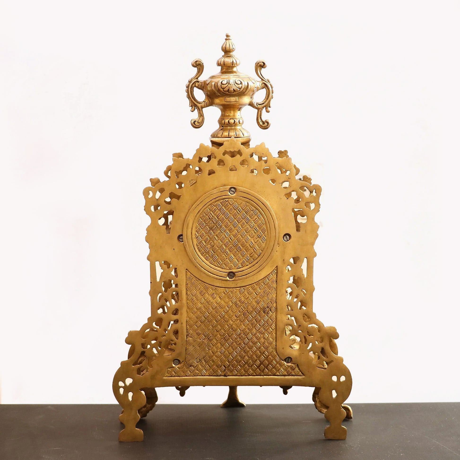 23" Artistic Vintage Finish Table Clock Decor - Image 5