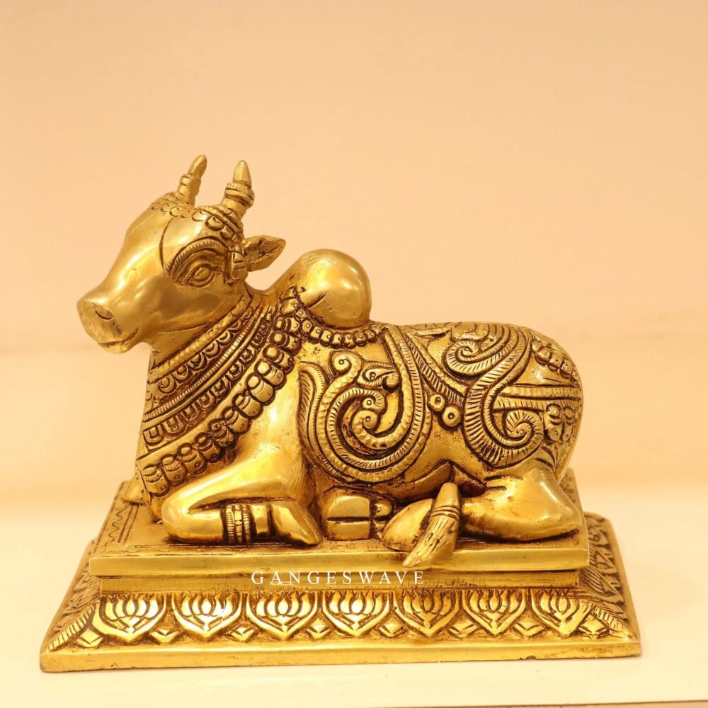 Small Nandi Idol