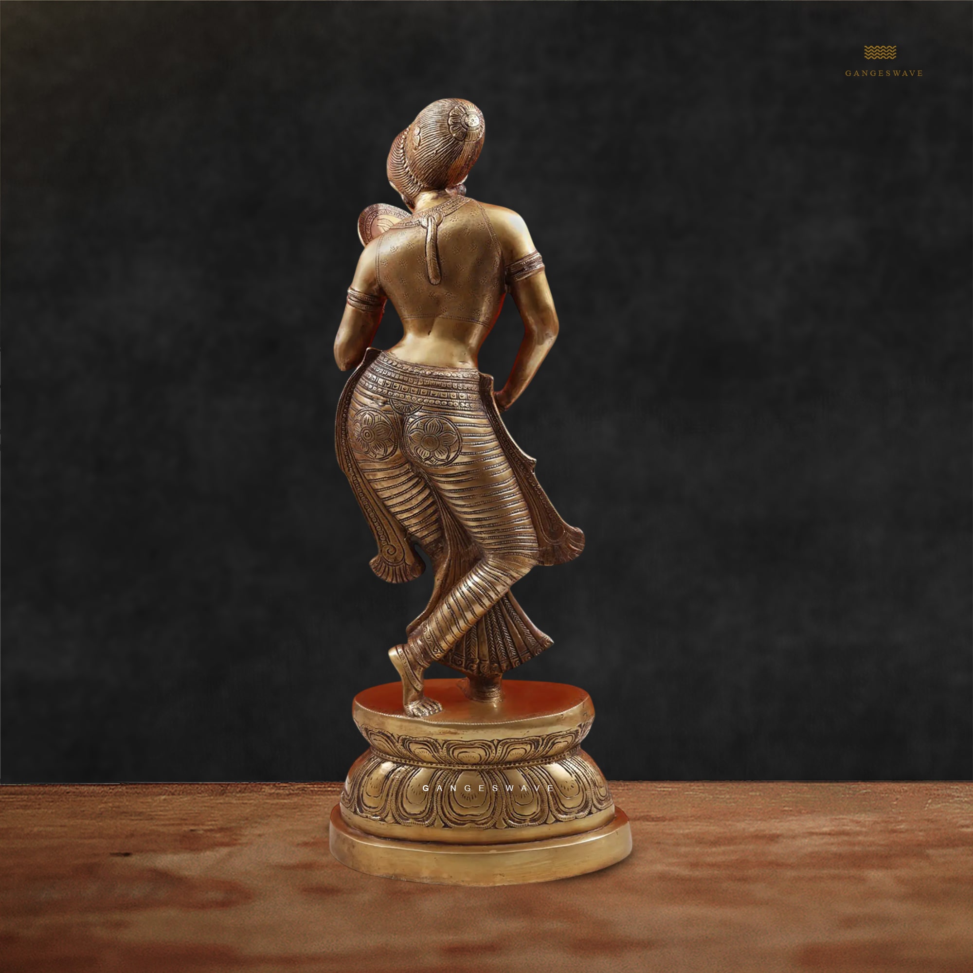 Lady with a Mirror Brass Decor - 36 inches - Image 4