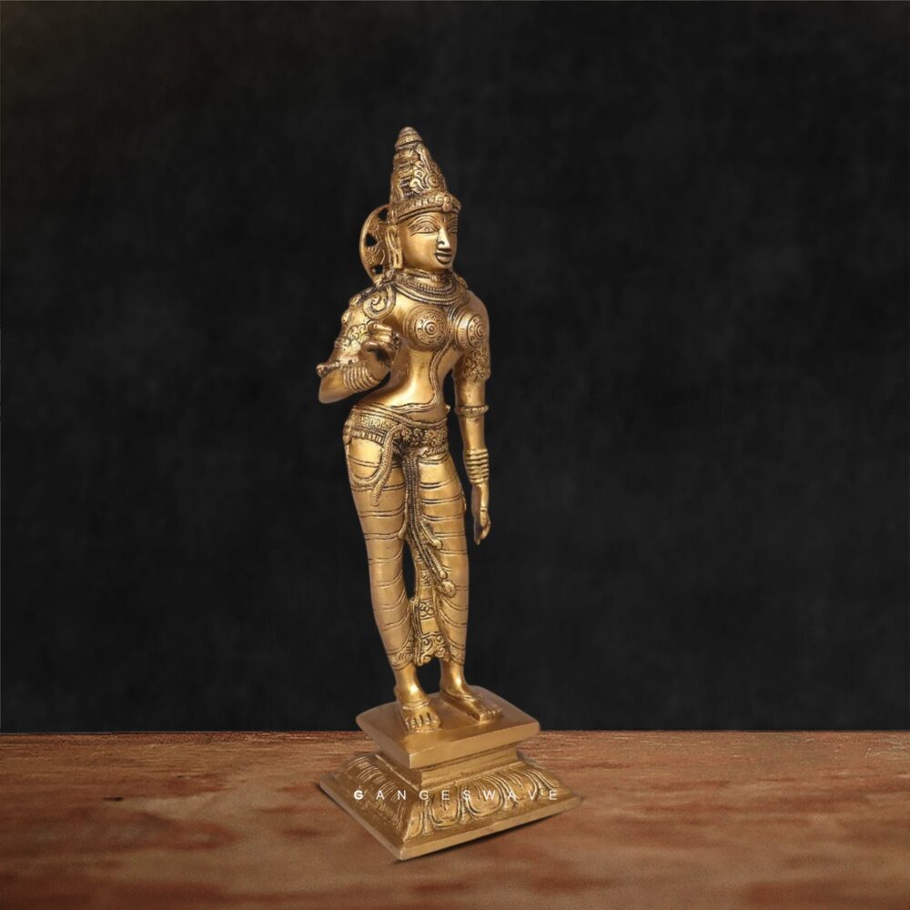Brass statue for home décor