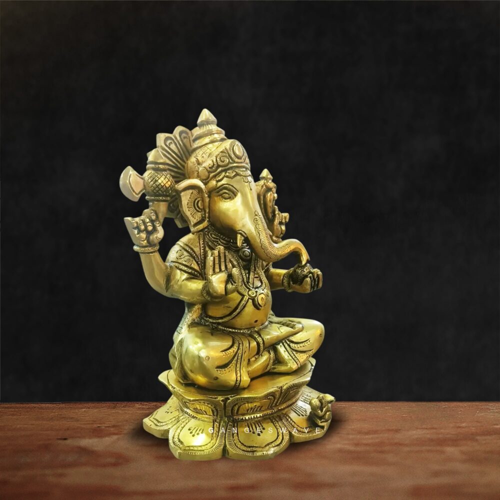 Pure brass Ganesh statue for home temple