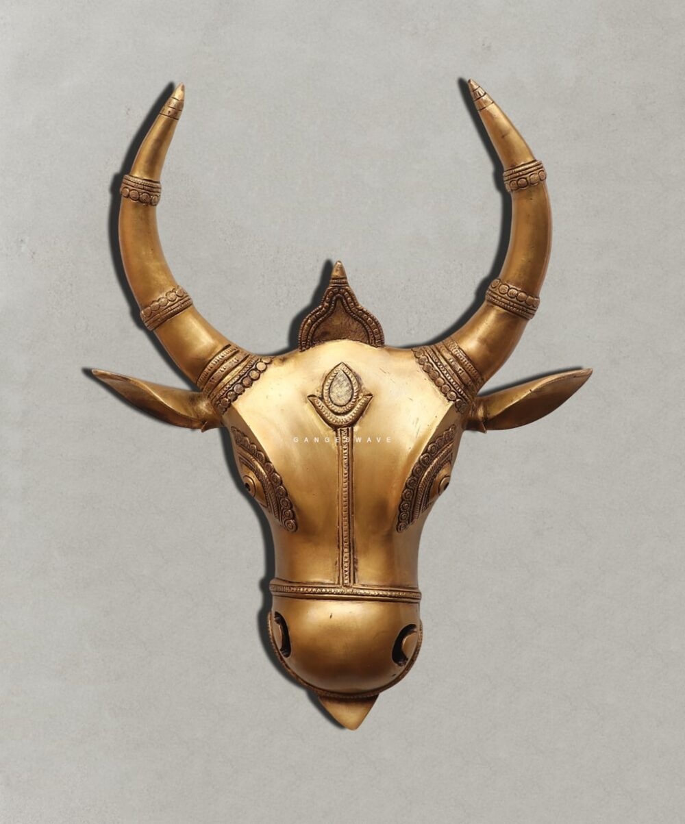 Handcrafted Brass Bull Mask Wall Decor with Antique Finish – Traditional Nandi Bull Head Sculpture for Home and Office Walls