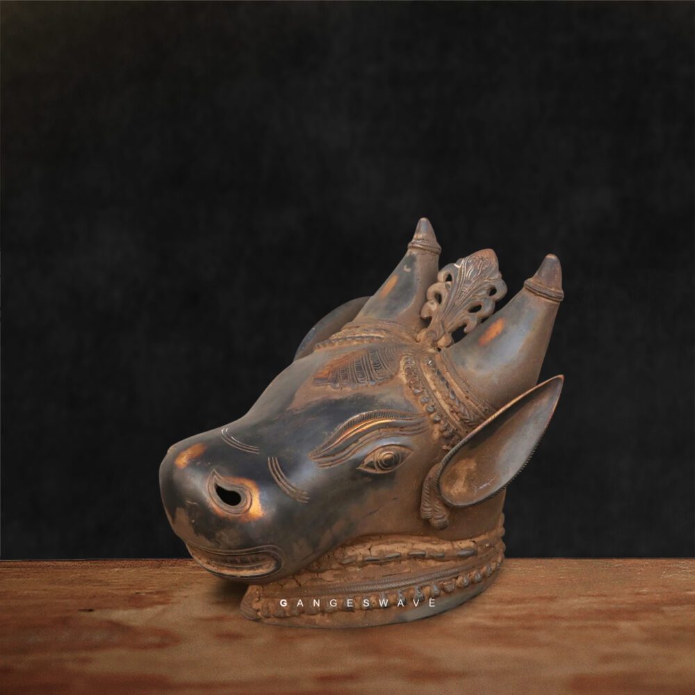 Brass bull wall and table décor statue
