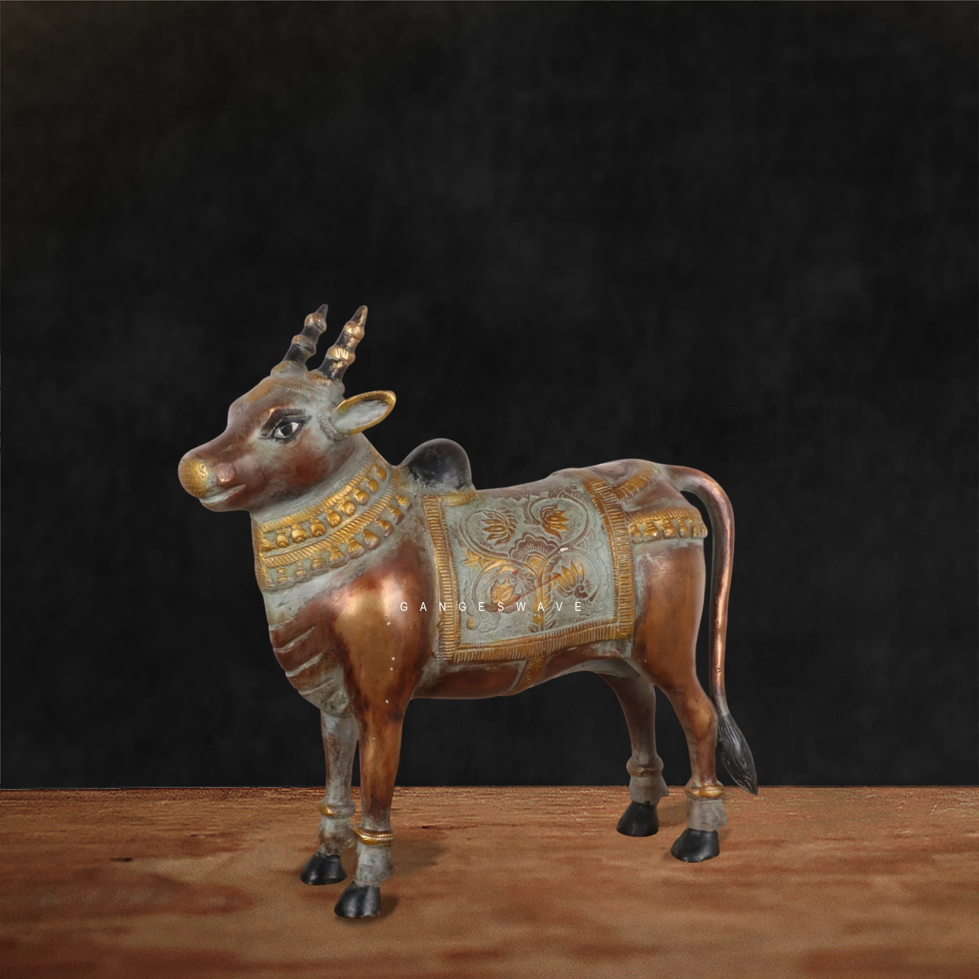 Vintage Finished Brass Nandi Statue – Handcrafted Sacred Decor Artifact