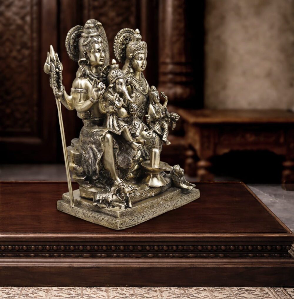 Brass Shiv Parvati murti with detailed craftsmanship