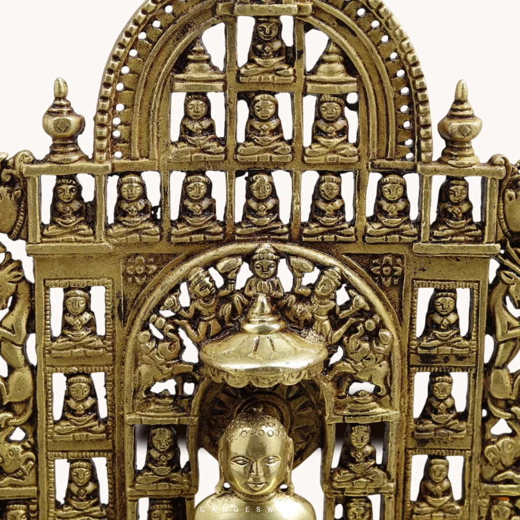 Swami Mahavir Tirthankar Brass Idol with Intricately Carved Arch | Handcrafted Jain Statue for Home & Temple - Image 5