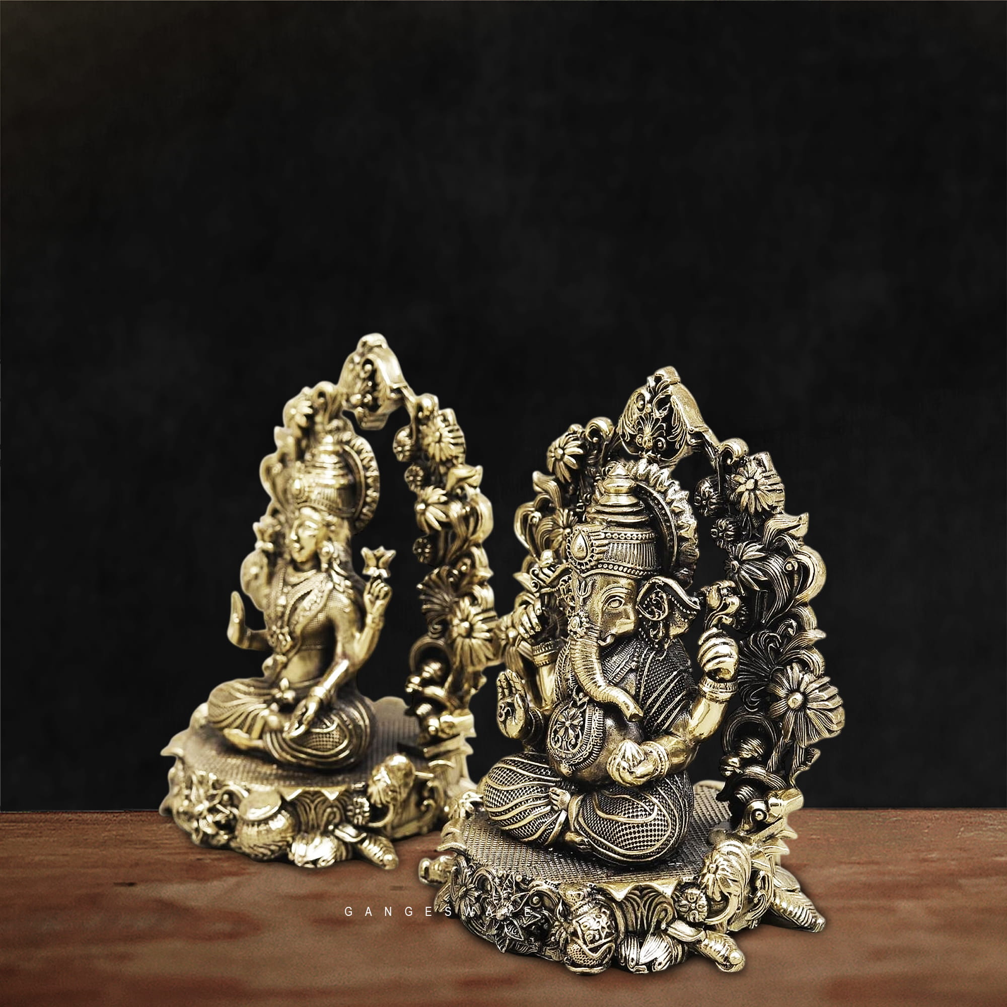 Superfine Brass Lakshmi & Ganesha Idol Set - 5 inches - Image 3