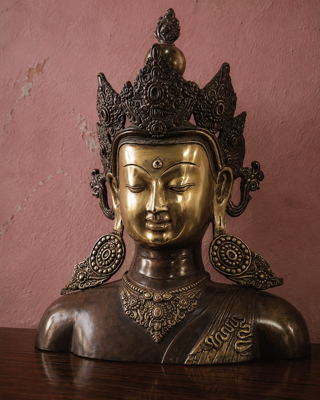 Vintage Patina Crown Buddha Bust Decor - Image 2