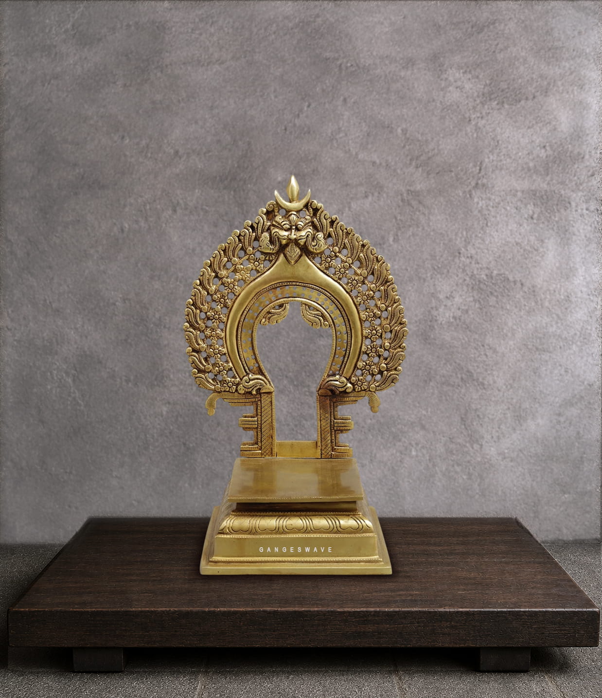 14-Inch Brass Prabhavali – Ornate Traditional Arch for Deity Idols - Image 2