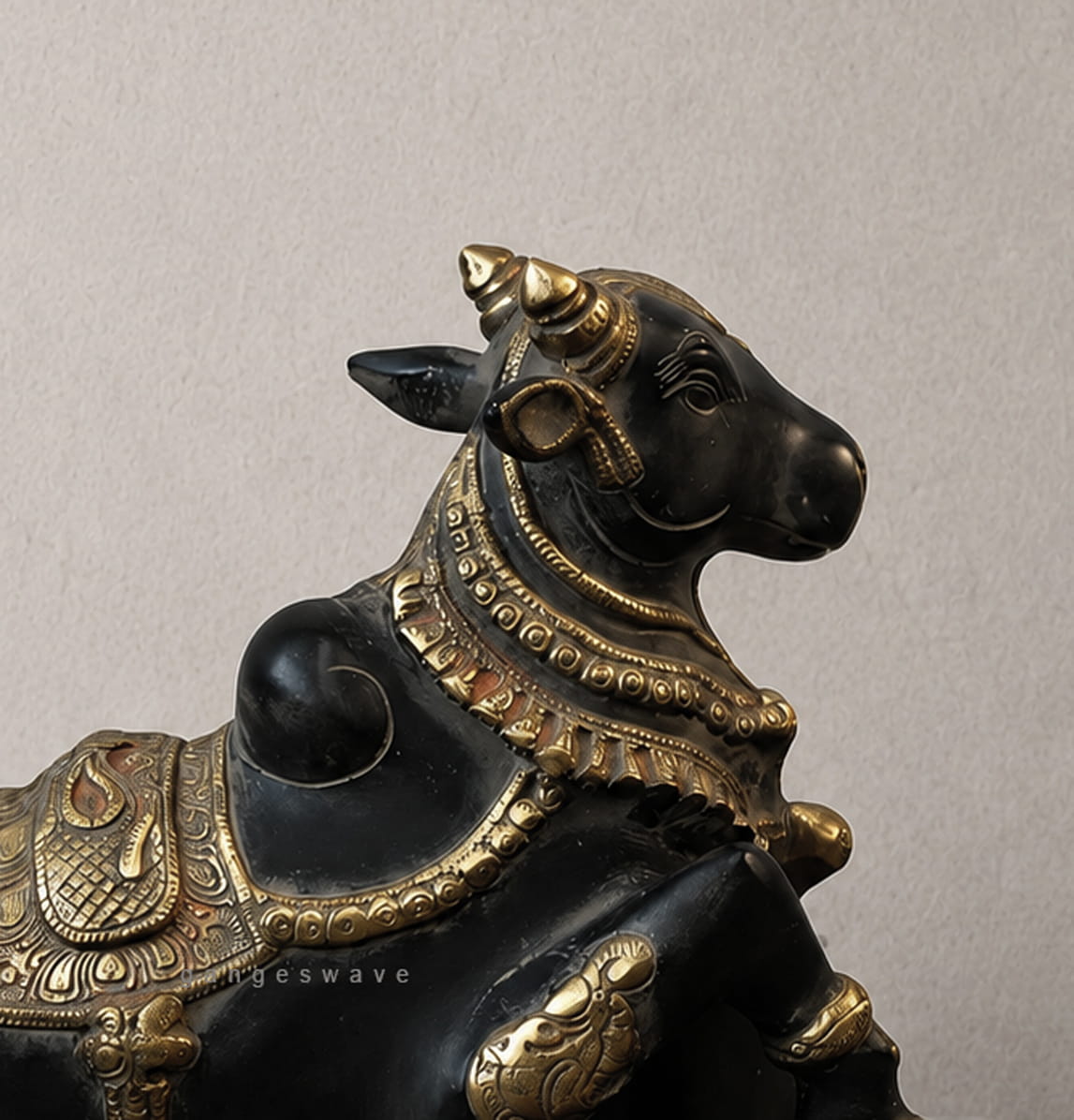 Antique Finish Black & Gold Brass Nandi Statue - 9.5 inch - Image 4