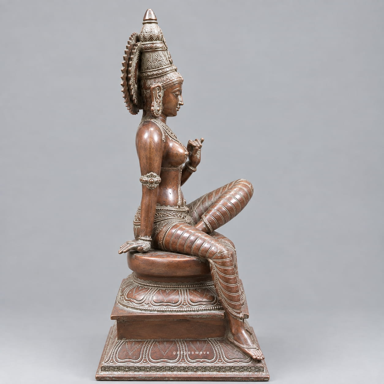 Vintage Brass Parvati Statue – 13 inches - Image 3