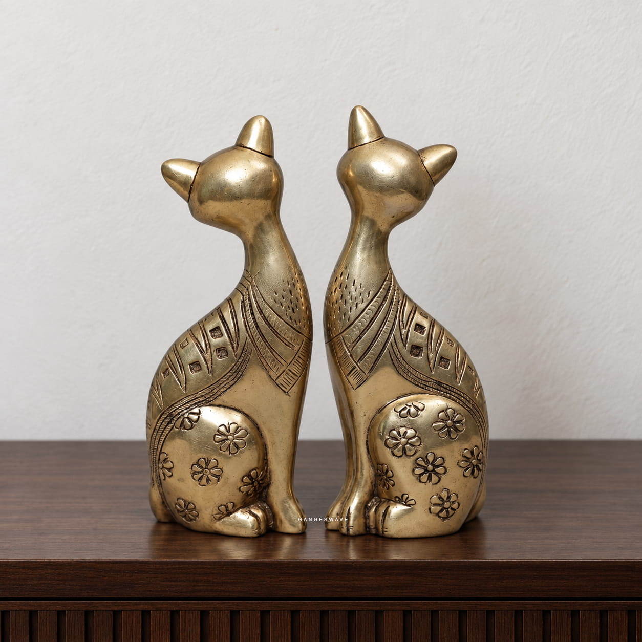 Handcrafted Brass Cat Figurines – Pair of Decorative Cat Statues - 8 inches - Image 2
